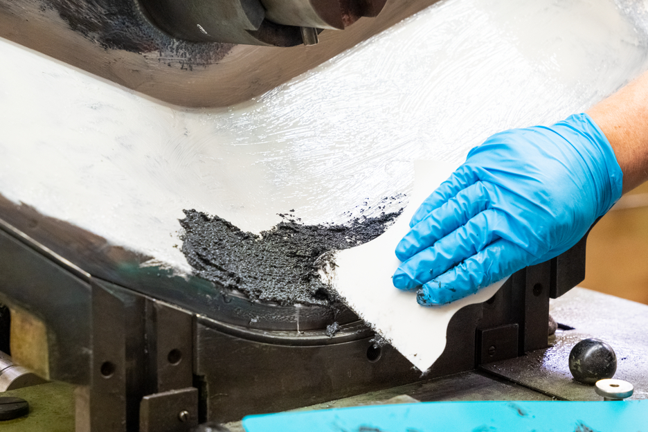 WEICON WP | sistem resin epoksi berisi keramik untuk lapisan pelindung keausan