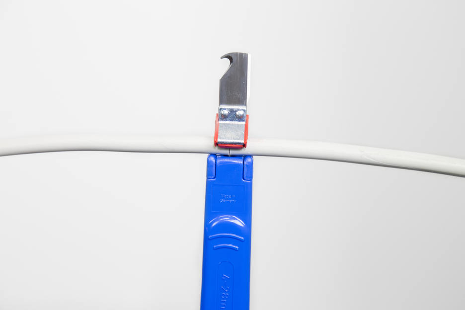 Cable Stripper No. C 4 - 28 | dengan pisau pengait dan tutup pelindung I Jangkauan kerja 4 - 28 mm Ø I Desain Klasik