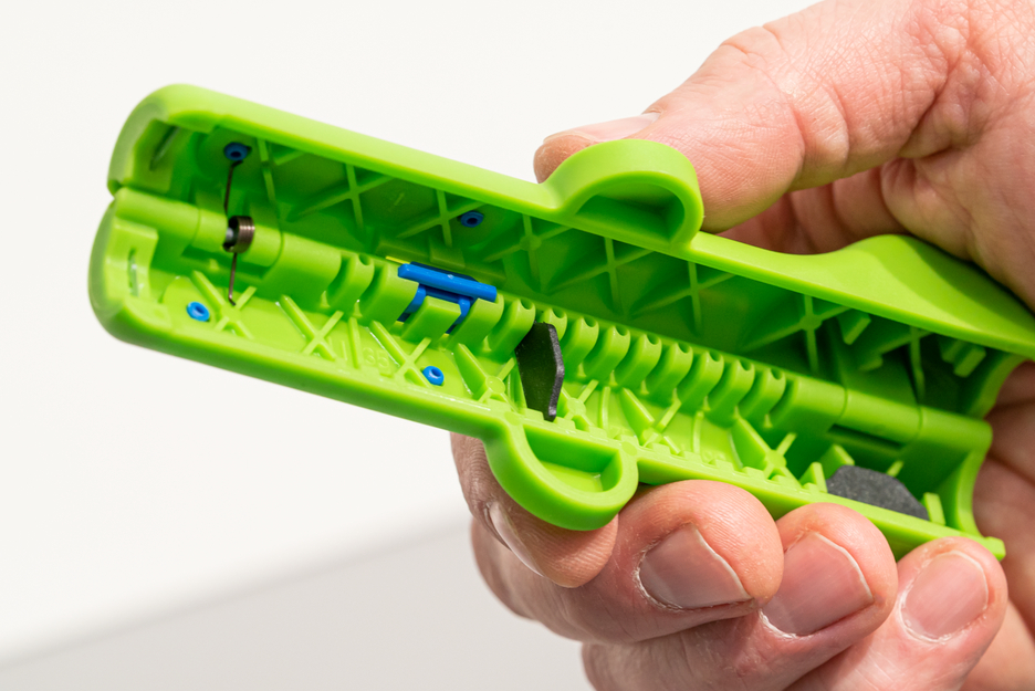 Round Cable Stripper No. 13 Green Line | Alat pengupasan yang berkesinambungan I untuk pengupasan semua kabel bundar umum I jangkauan kerja 6,0 - 13,0 mm Ø