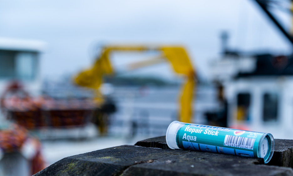 Repair Stick Aqua | memperbaiki dempul untuk aplikasi bawah air