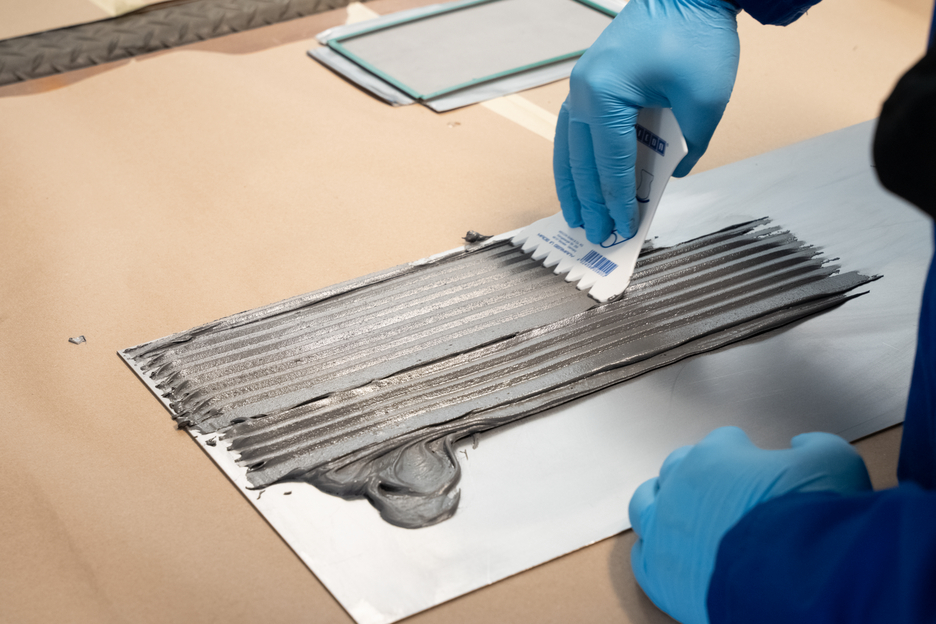WEICON TI | sistem resin epoksi berisi titanium untuk perbaikan dan pencetakan