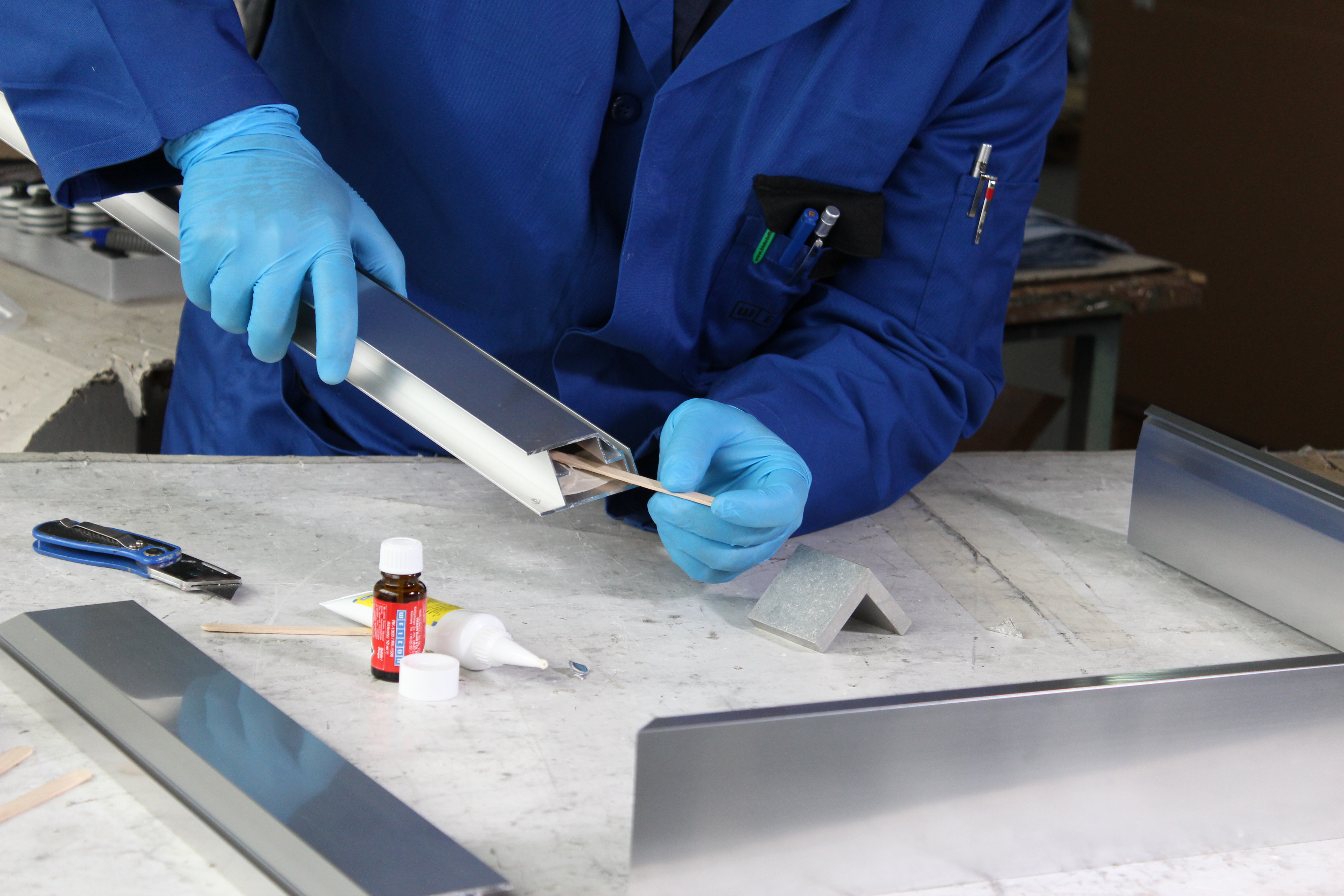 Lem Aluminium instan | liquid metal epoxy adhesive
