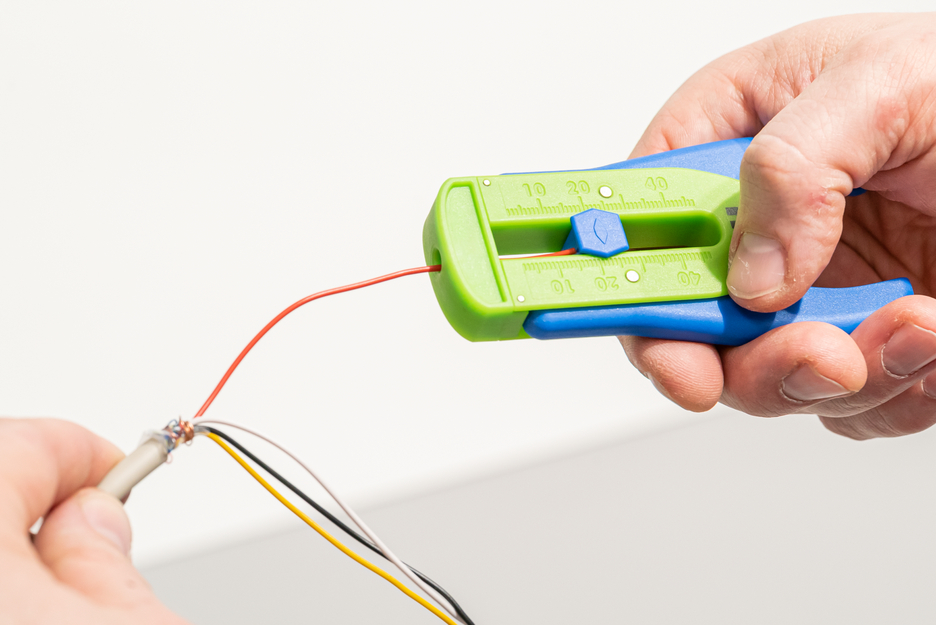 Precision Wire Stripper S Green Line | Alat pengupasan yang berkesinambungan  I untuk konduktor dan kabel tipis, jangkauan  pengupasan dari 0,12 mm - 0,8 mm (36-20 AWG)