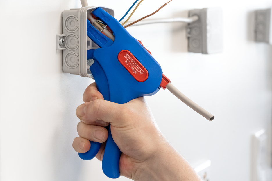Wire Stripper No. 7 Magic | untuk menguliti dan pengupasan kabel I jangkauan kerja fleksibel 0,5 - 16,0 mm² I padat 0,5 - 10,0 mm²