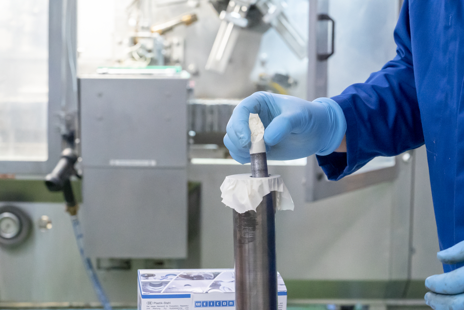 WEICON C | sistem resin epoksi berisi aluminium untuk perbaikan dan pencetakan