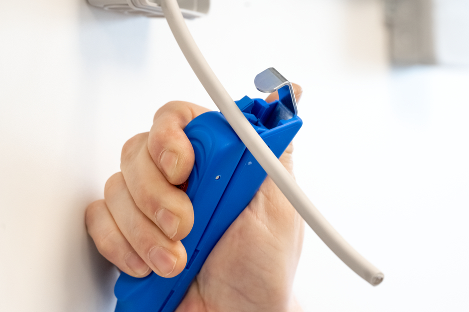 Duo-Stripper No. 200 | untuk pelepasan dan pengupasan kabel I jangkauan kerja pengupasan 0,5 - 6,0 mm² / pengupasan 4 - 28 mm Ø