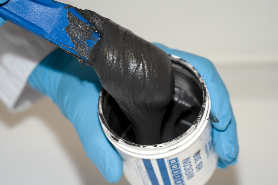 WEICON HB 300 | sistem resin epoksi tahan suhu tinggi untuk perbaikan dan pencetakan