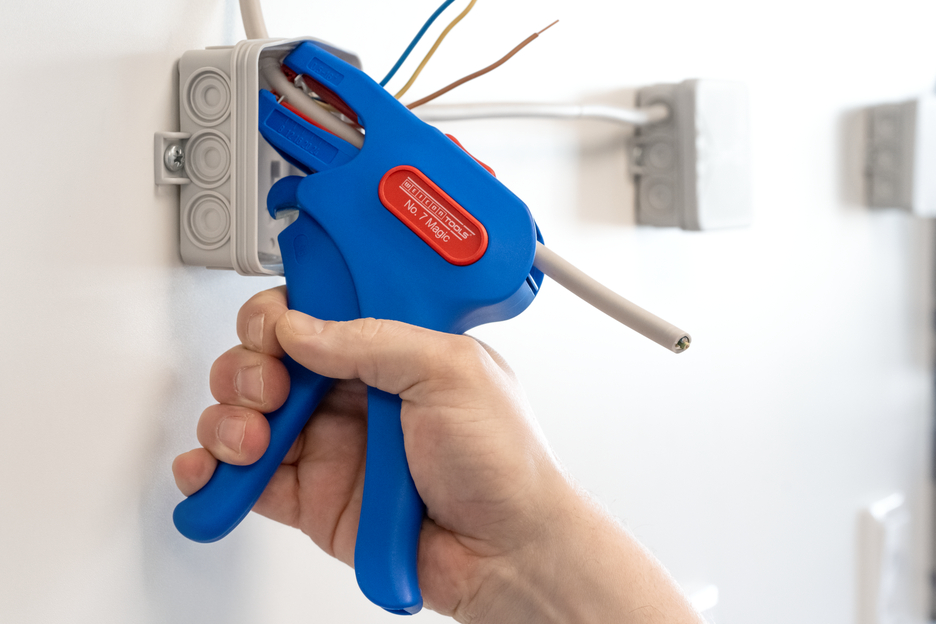 Wire Stripper No. 7 Magic | untuk menguliti dan pengupasan kabel I jangkauan kerja fleksibel 0,5 - 16,0 mm² I padat 0,5 - 10,0 mm²