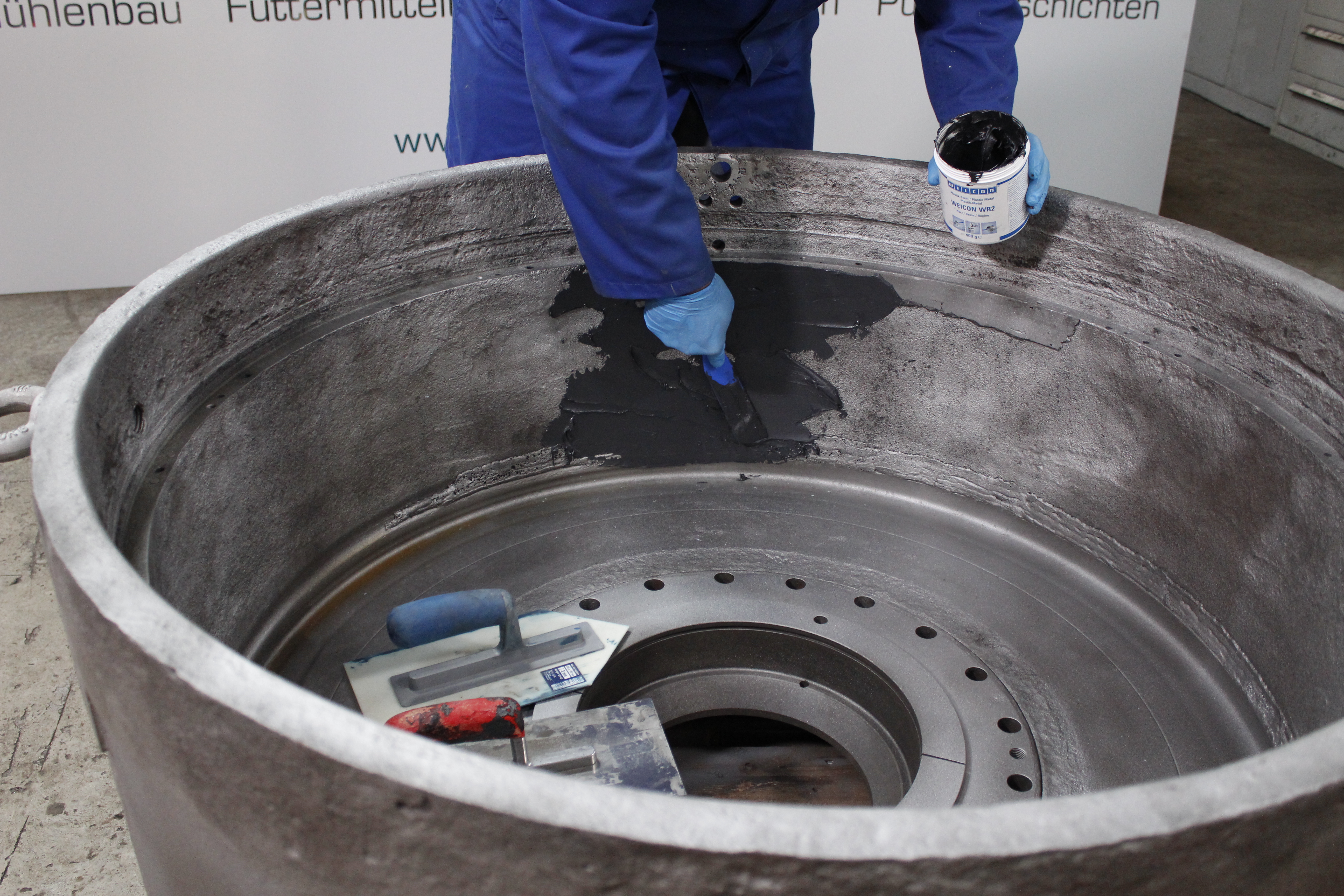 WEICON WR2 | sistem resin epoksi berisi mineral untuk perbaikan dan kompensasi celah