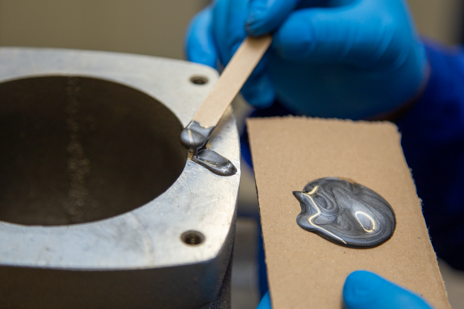 Lem Aluminium instan | liquid metal epoxy adhesive
