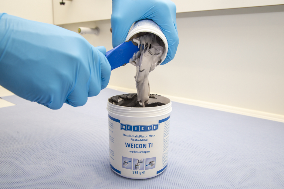 WEICON TI | sistem resin epoksi berisi titanium untuk perbaikan dan pencetakan