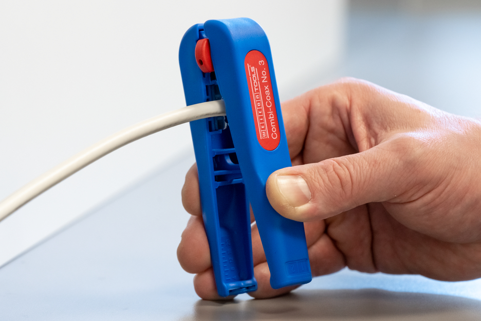 Combi-Coax No. 3 | untuk menguliti dan mengupas kabel koaksial I termasuk pemotong samping I jangkauan kerja 4,8 - 7,5 mm Ø